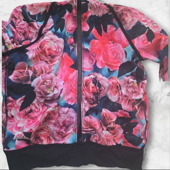 Lululemon Hold Your Om Hoodie Jacket Secret Garden Black Floral Zip Size 8 - Picture 5 of 5